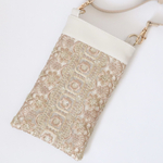 インド刺繍のきらめきスマホポシェット　スマホショルダー　スマホポーチ　ファスナーポケット　軽量　太紐　フェイクレザー　帆布　合皮　人口皮革　ワンマイルバッグ