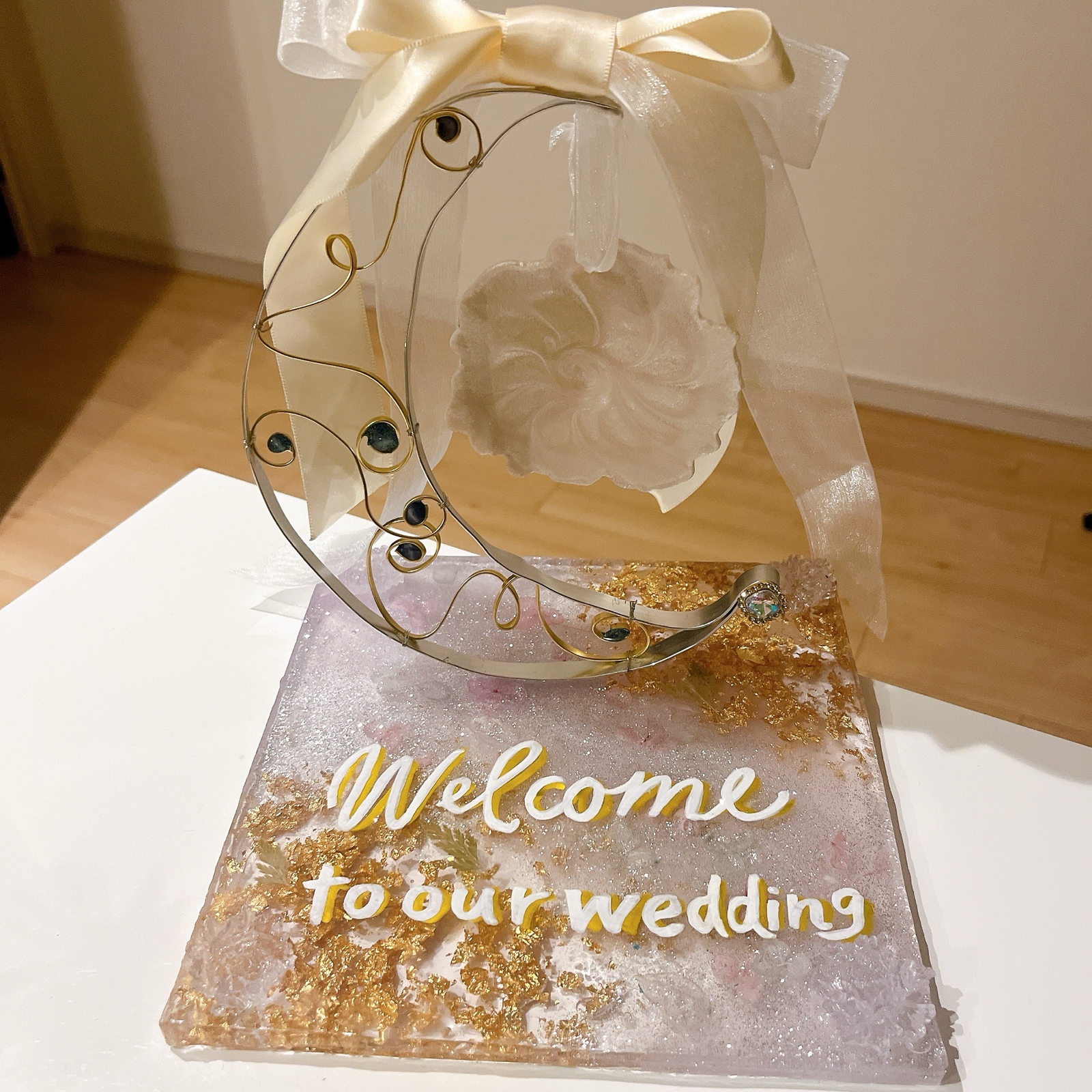 ウェディングボード　月　ウェルカムスペース　ウェディング　結婚式　結婚式アイテム　透明感　きらめき　ギフト　一点もの