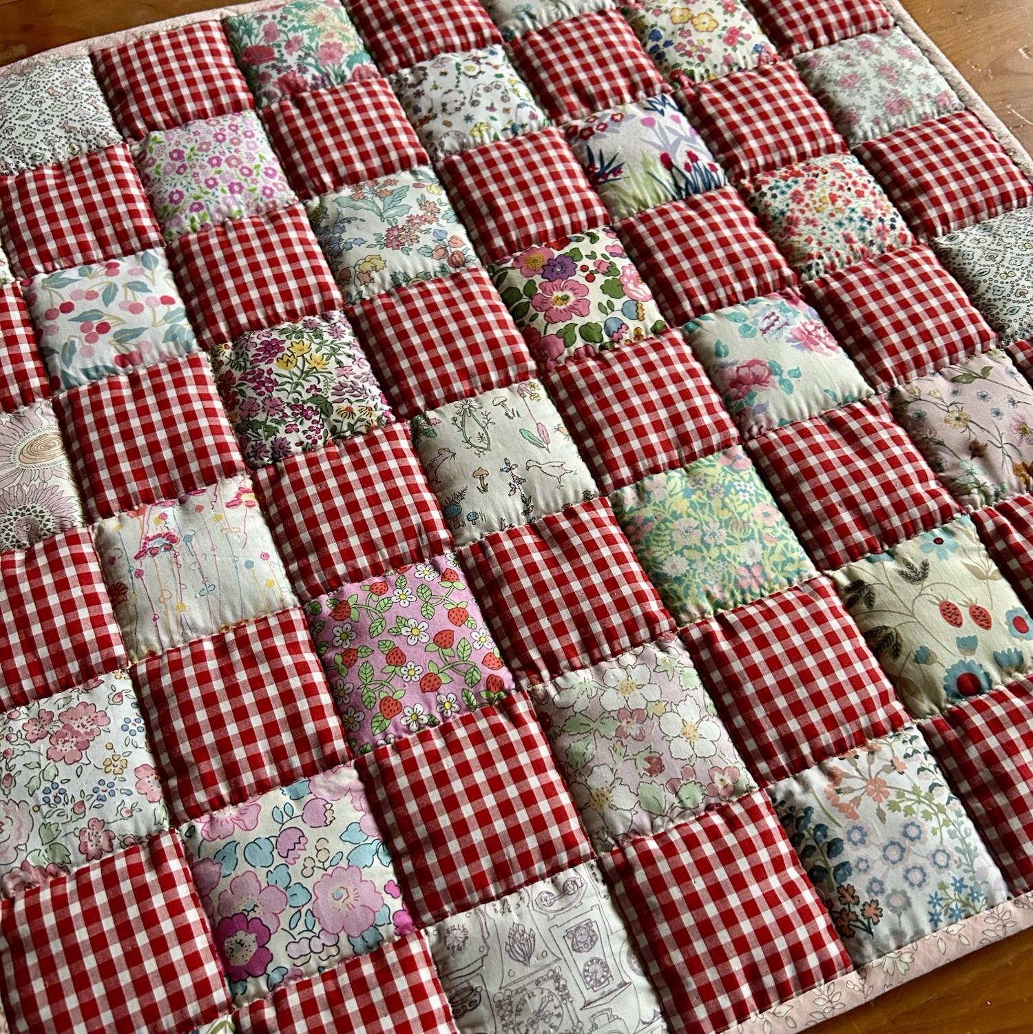 パッチワークキルト＊30'復刻柄&ビンテージ布 FLOUR缶 - EMIMUKU'S