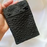 ⭐️特集掲載⭐️ゴミ箱ポーチ付きティッシュケース（ブラック）｜外出先のちょいゴミ対策に｜モノトーン派・推しカラー黒に｜モノクロ｜カラビナ付