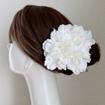 純白のピオニーとモスグリンのシャイニーリーフのヘッドドレス　純白　白　花　髪飾り　発表会　花飾り　フローレス　フラメンコ