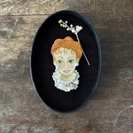 ミスレモンのブローチ