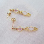 白の輝き　ピアス