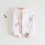 [犬服] Sサイズ 完成品 チワワ　　　　　　　　　　　　　花柄 スムースニット 裏ボアリバーシブル　　　　　　　　パイピングベスト 背中開き