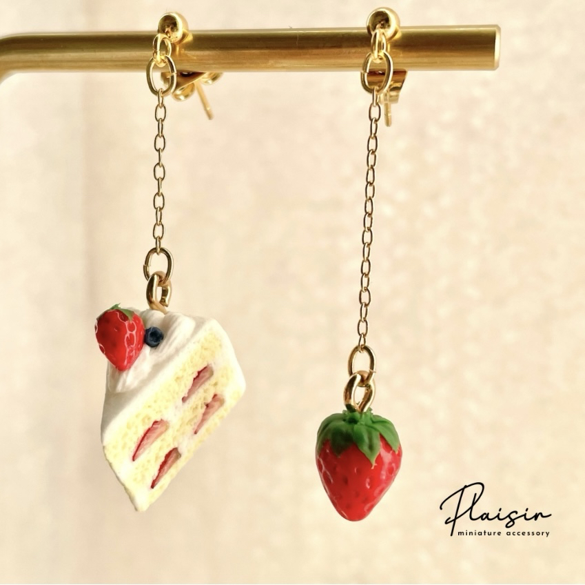 いちご - ピアスの人気通販 | minne byGMOペパボ 国内最大級の