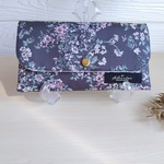期間限定10%off　🌹小さめバッグにもピッタリ！　バッグが軽くなる　外側も内側も大人可愛いリバティ生地の　軽量薄型長財布　母の日プレゼント🎁