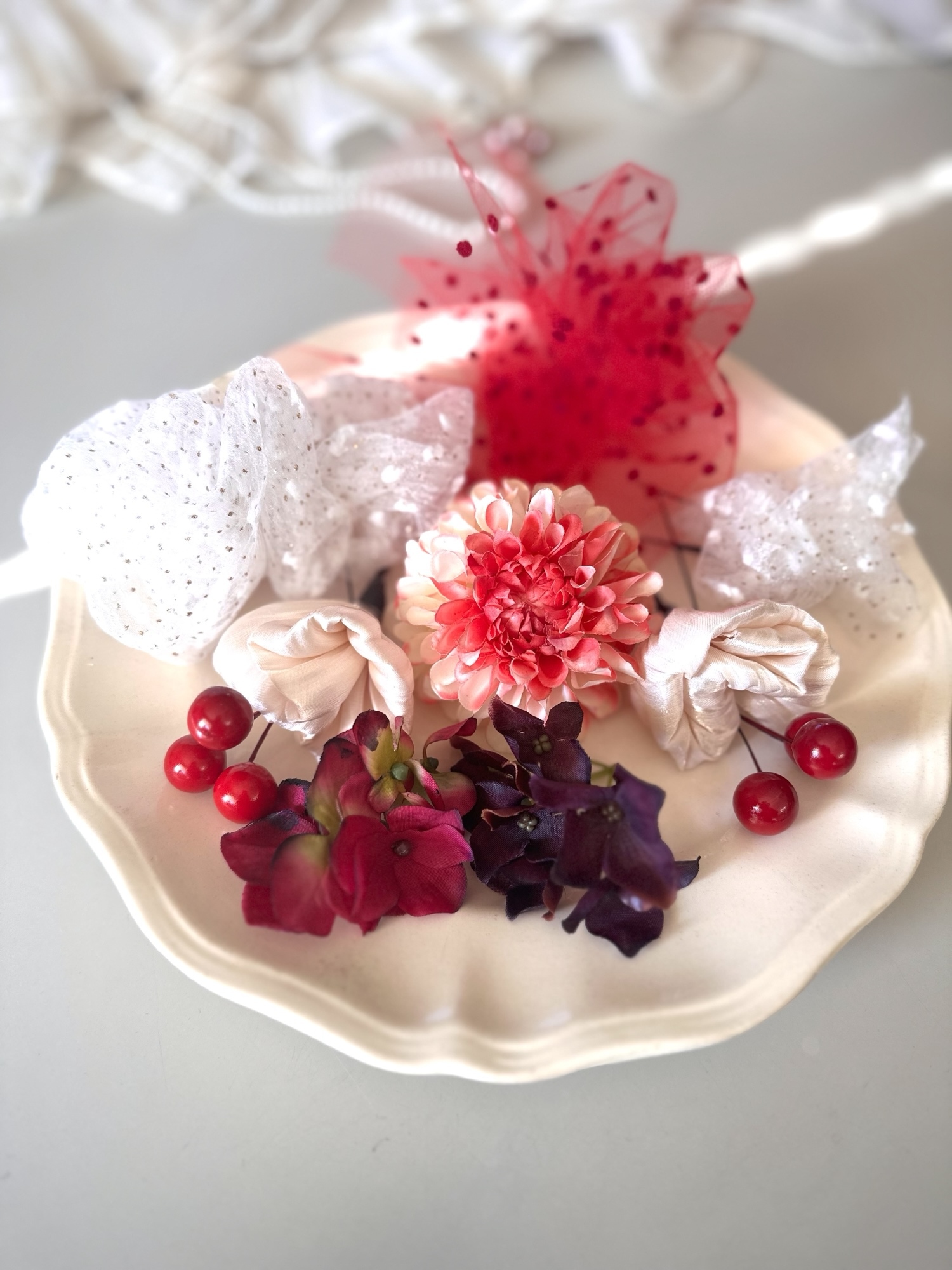 七五三髪飾り ダリア 紫陽花 赤い実 チュール髪飾り 【公式通販】