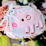 こぷたちゃんのすべすべフワフワボア刺繍ポーチ