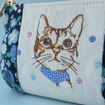 トラ猫こねこの刺繍ポーチ　再販　しずく
