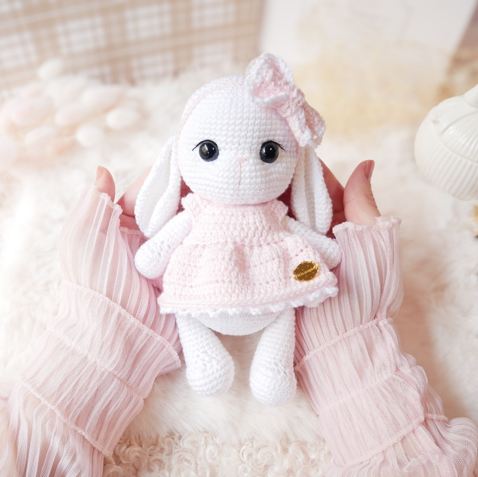 あみぐるみ パステルカラーのドレスとリボンのたれ耳うさぎ - M. la