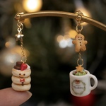 再販　雪だるまほっと♡ケーキのとクリスマスマグ耳飾り、キーホルダー