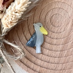 ハシビロコウのブローチ