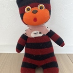 ウクライナ出身ソフィアのハンドメイドぬいぐるみ　ボーダーの猫