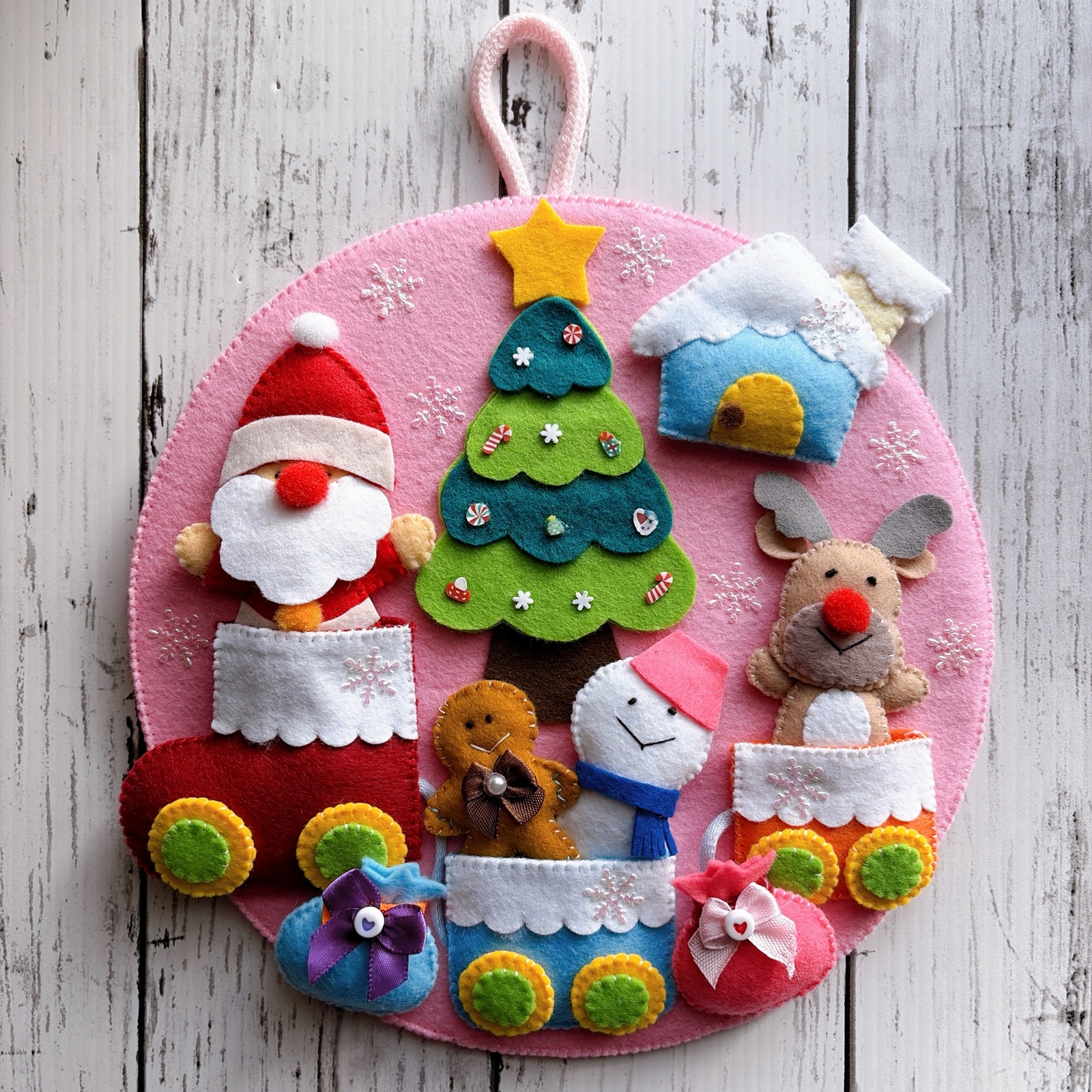 フェルトのお正月飾り☆干支リース - Hauʻoli | minne byGMOペパボ