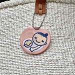 刺繍で作った　優しいマタニティーマーク （淡いピンク）　ラージサイズ　アップリケ　Chimo