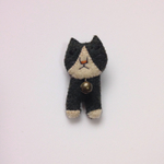 八割猫フェルトブローチ