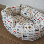 ペット用ベッドクッション［色んなネコ柄・ベージュ］