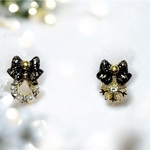 ノエルリボンノワールピアス