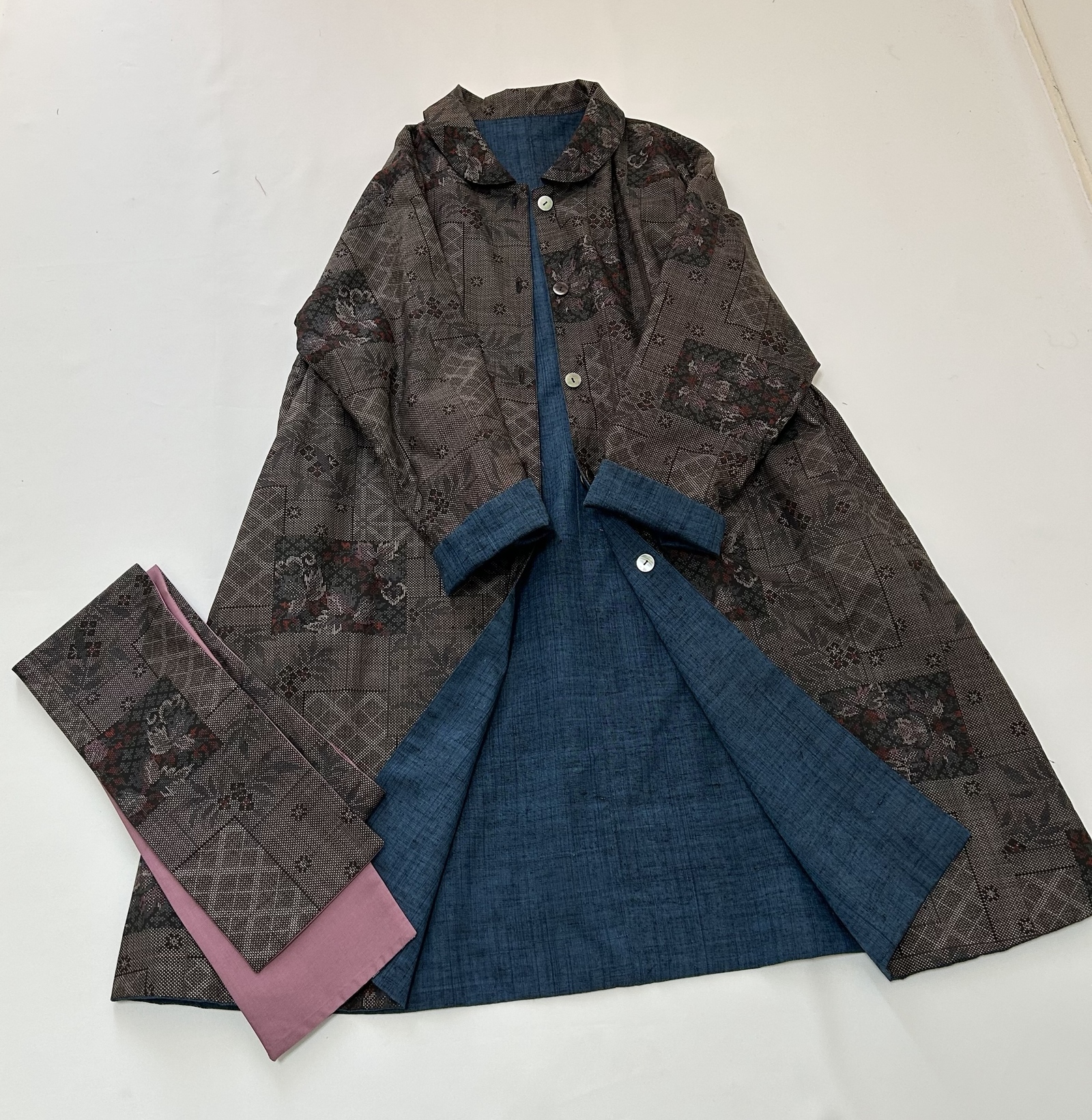 新品未使用花柄上質紬&濃紺7マルキ大島紬＊リバーシブルコート