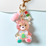 自慢のクリスマスの宝石♡一緒にお出かけくまちゃんキーホルダー　レジン　推し活　くま　