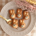 本物パンのミニチュア森のうさぎパン＊マグネット/ブローチ