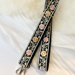 【new】【BLACK FRIDAYキャンペーン💐】インド刺繍リボン　スマホショルダー　ショルダーストラップ　ショルダーベルト