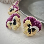 絵画風 パンジー刺繍 イヤリング ピアス
