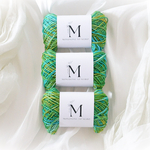 20/4〚コーマ糸〛　手染め刺し子糸「 氷染めまだら1572」 段染め糸　緑　青水色黄色　コットンコーマ　綿糸　日本の色　伝統柄　針　手縫い　ハンドメイド　素材