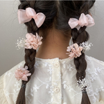 七五三　753 発表会 結婚式 誕生日 入学式　卒園　ピンク サーモンピンク　ドライフラワー　ヘアアクセサリー　かすみそう　オーガンジー　リボン　髪飾り　キッズ　リンクコーデ　三つ編み　ヘッドドレス　