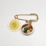 スープカレーブローチ