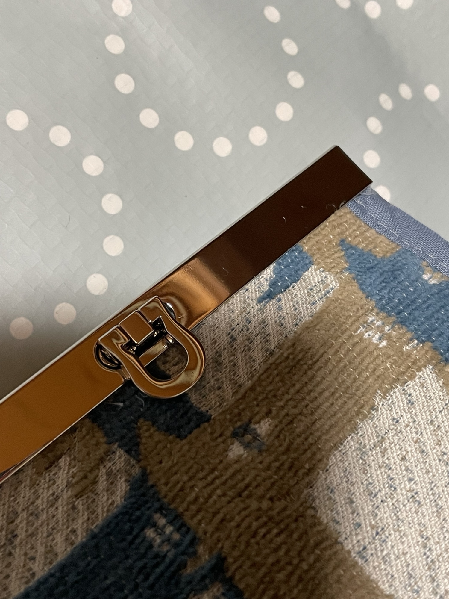 ミナペルホネン thoroughbred 文鎮口金 ハンドメイド財布(小) - SUGARZ