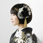 ショートヘア・ボブOK＊ブラックダリアとガーベラ、アジサイ、草花、水引の髪飾りとタッセル飾り＊ヘアクリップ＊簡単に着けられ落ちにくい＊成人式＊卒業式＊和装＊ワンタッチ