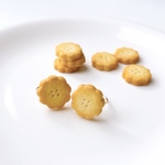 お花のボタンクッキーリング