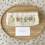 〜flowershop♡race..手刺繍のがま口ペンケース/めがねケース〜