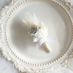キッズ　ブートニア　~silver white ~ 結婚式　入学式　卒業式　ブートニア　子供用　ホワイト　白　ウェディング　リングボーイ