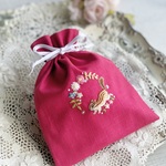 〈再販〉＊手刺繍 リスさんのリース刺繍巾着ポーチ＊