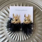 ピアス⭐︎ふわふわうさぎ※ファーに長さや量の個体差あり