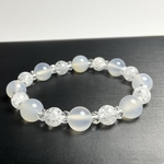 10mm＊ホワイトカルセドーニとクラック水晶のブレスレット✨✨