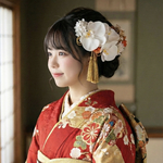 凛とした胡蝶蘭髪飾り❤︎ホワイト　振袖　成人式　ヘアドレス　ヘアパーツ　プリザーブドフラワー　ドライフラワーフラワー