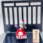 だるまへびの瓶とお正月ピン