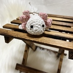 メロパンちゃん様専用＊編みぐるみ ウーパールーパー（ボールチェーン付き）
