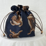 虎柄（ネイビー）ジャガード生地 巾着バッグ