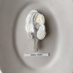 刺繍ブローチ　moku-moku