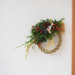 フレッシュ針葉樹で作るお正月飾り　お正月しめ縄飾り　紅白木の実しめ縄飾り