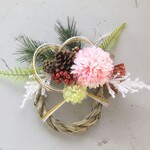 2026年のお正月🎍ポンポン菊のしめ縄(約35㎝)プチギフト    クリスマスプレゼント    お正月　お正月飾り　玄関飾り　
