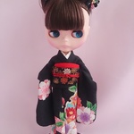 正絹　黒の振袖　22ｃｍ　ドール　着物