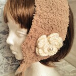 イヤーマフ　ヘットドレス　ベージュ　モフモフ　ポリエステル　花モチーフ　ビーズ　かぎ針編み　ハンドメイド　