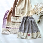 裾のレースが可愛いタオルエプロン★まとめ買いがお得★カスタマイズできるお食事エプロン　おりこうタオル　保育園　幼稚園　給食　離乳食　入園グッズ　くすみカラー