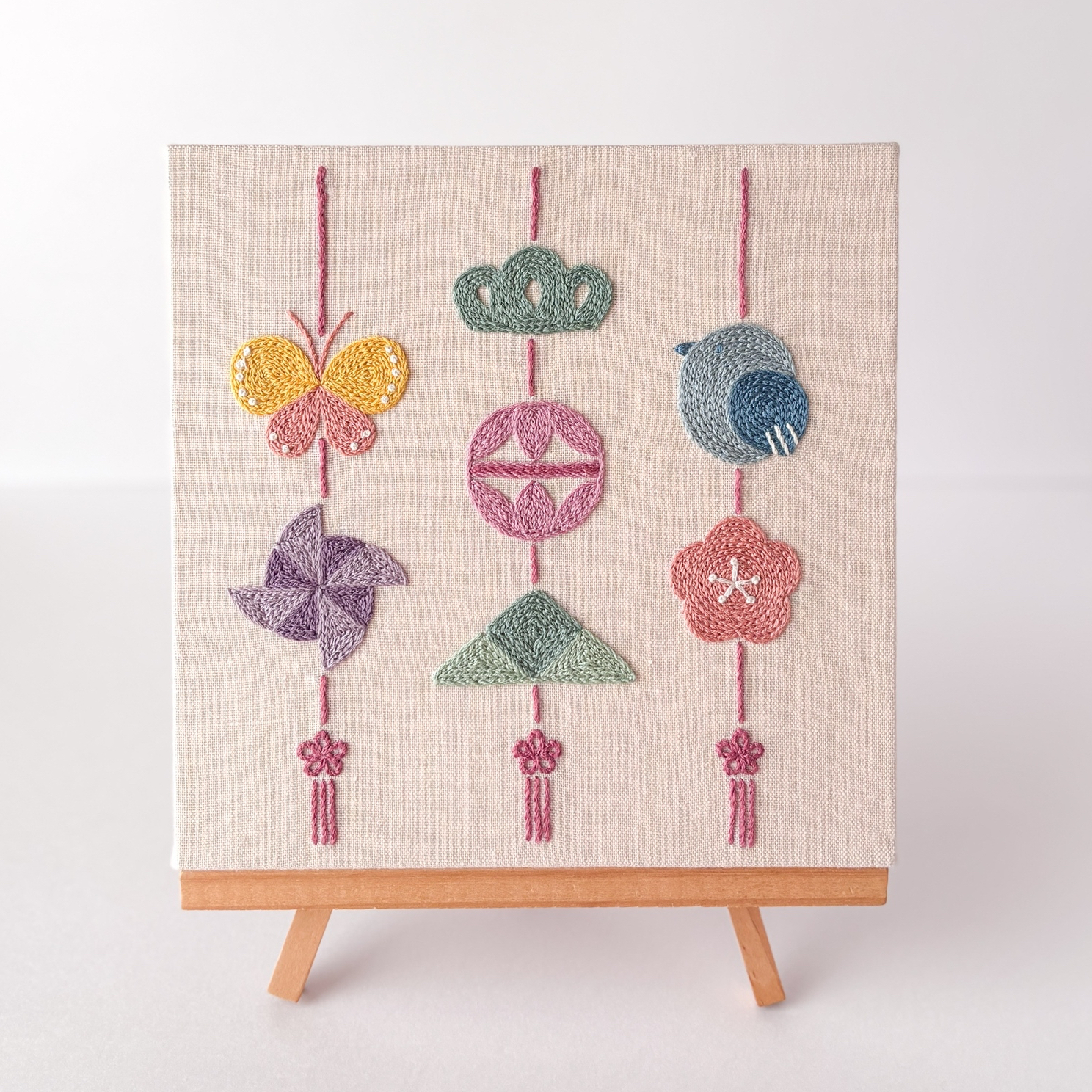 刺繍図案 秋の野山 ダウンロード用/きのこモチーフ ファブリックパネル