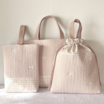 【2026年春　入園入学グッズ3点セット】リボン刺繍のヌビキルト×ギンガムチェックのレッスンバッグ・お着替え袋・上履き入れのセット🎀女の子／入園準備／入学準備／ヌビキルト